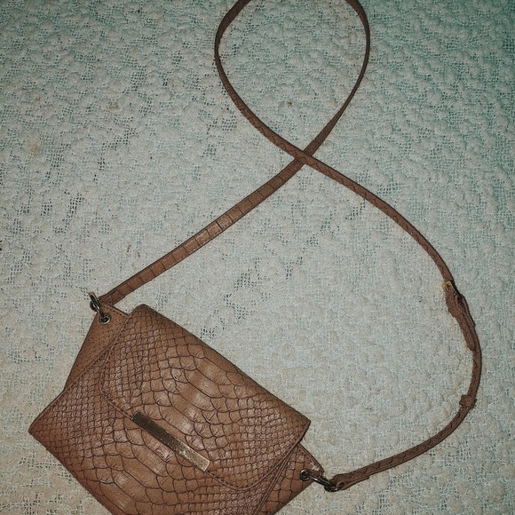 Steve Madden Handbags - brown steve madden snakeskin purse!!